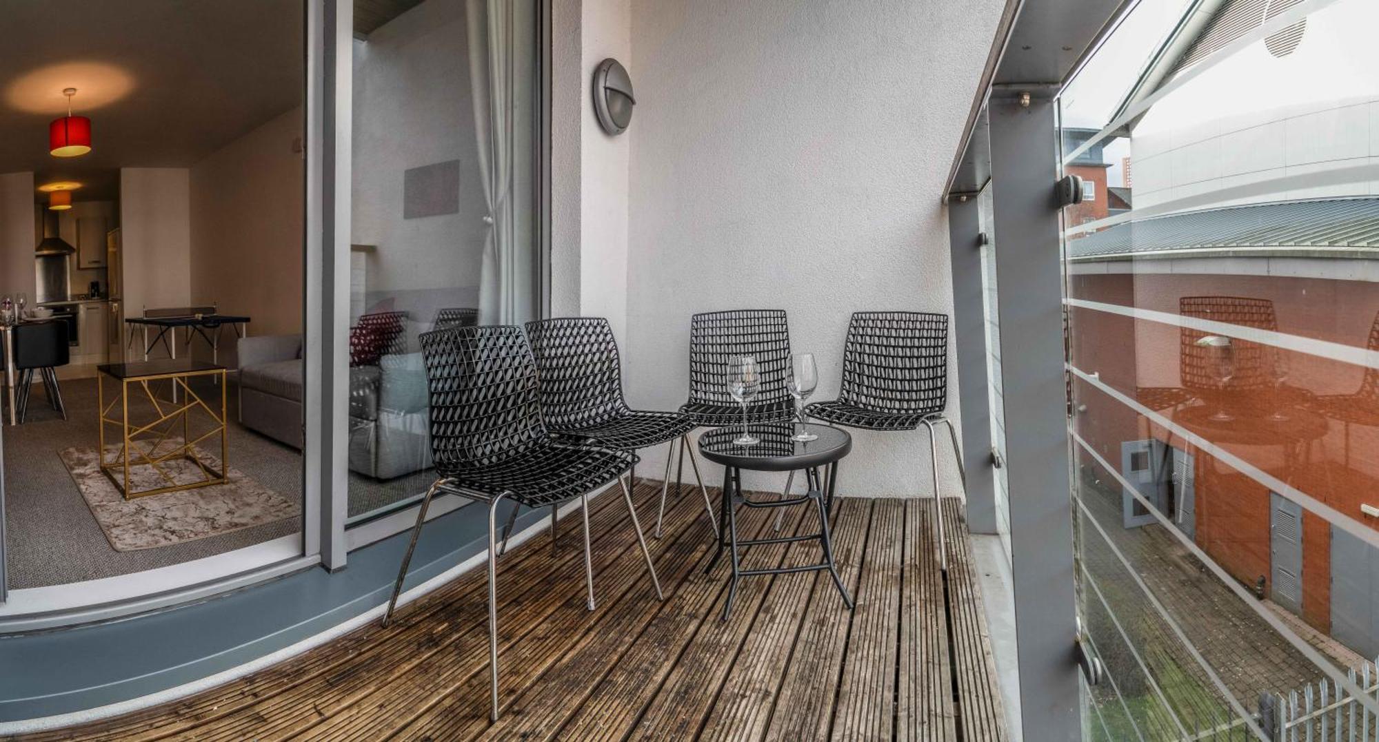 Central Suite Near Mailbox, King Bed, Ping Pong, Netflix, Sleeps 4 Бирмингам Екстериор снимка