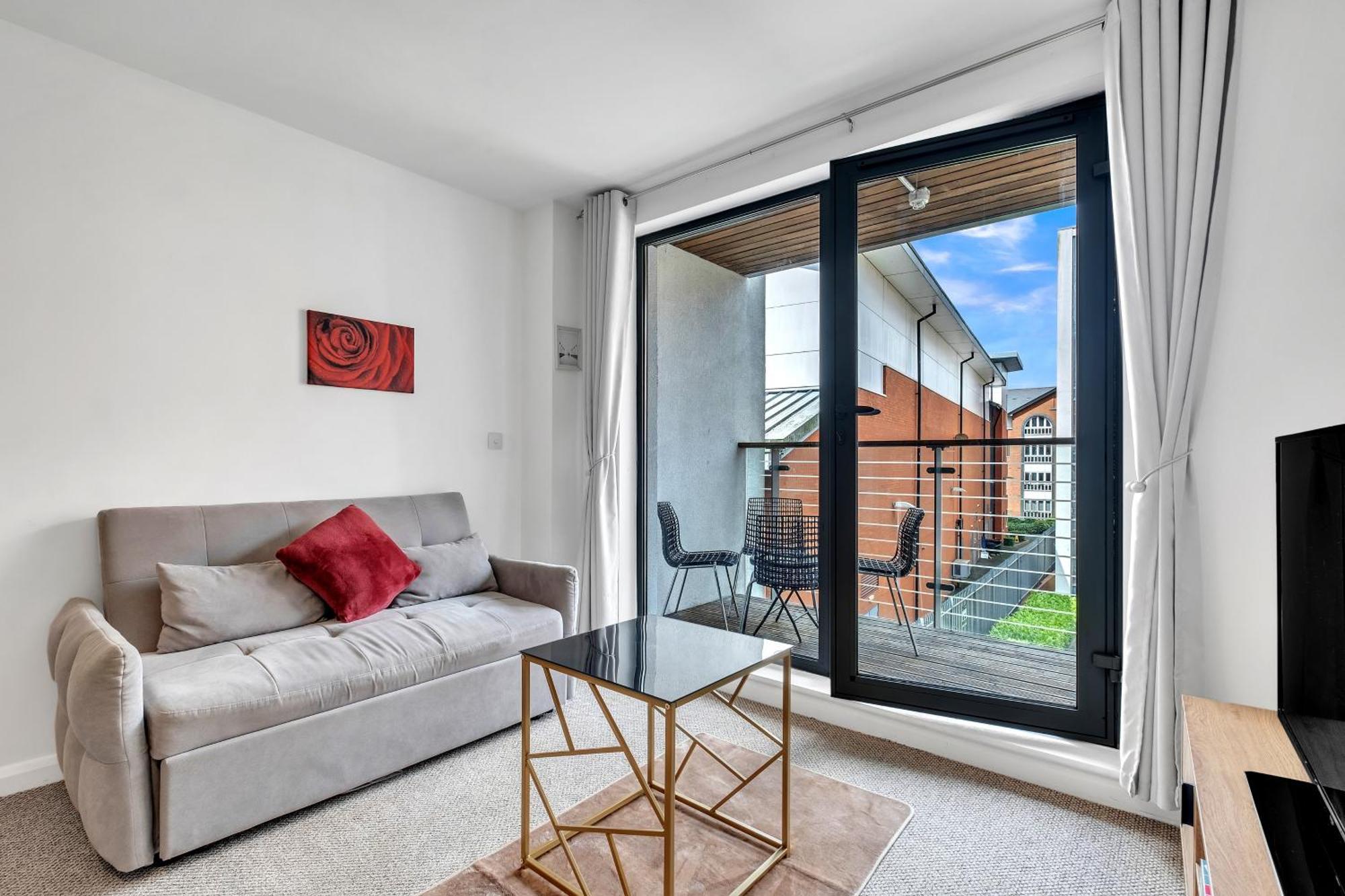 Central Suite Near Mailbox, King Bed, Ping Pong, Netflix, Sleeps 4 Бирмингам Екстериор снимка
