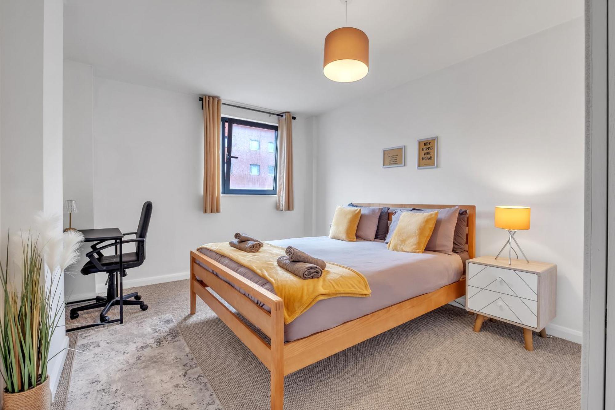 Central Suite Near Mailbox, King Bed, Ping Pong, Netflix, Sleeps 4 Бирмингам Екстериор снимка
