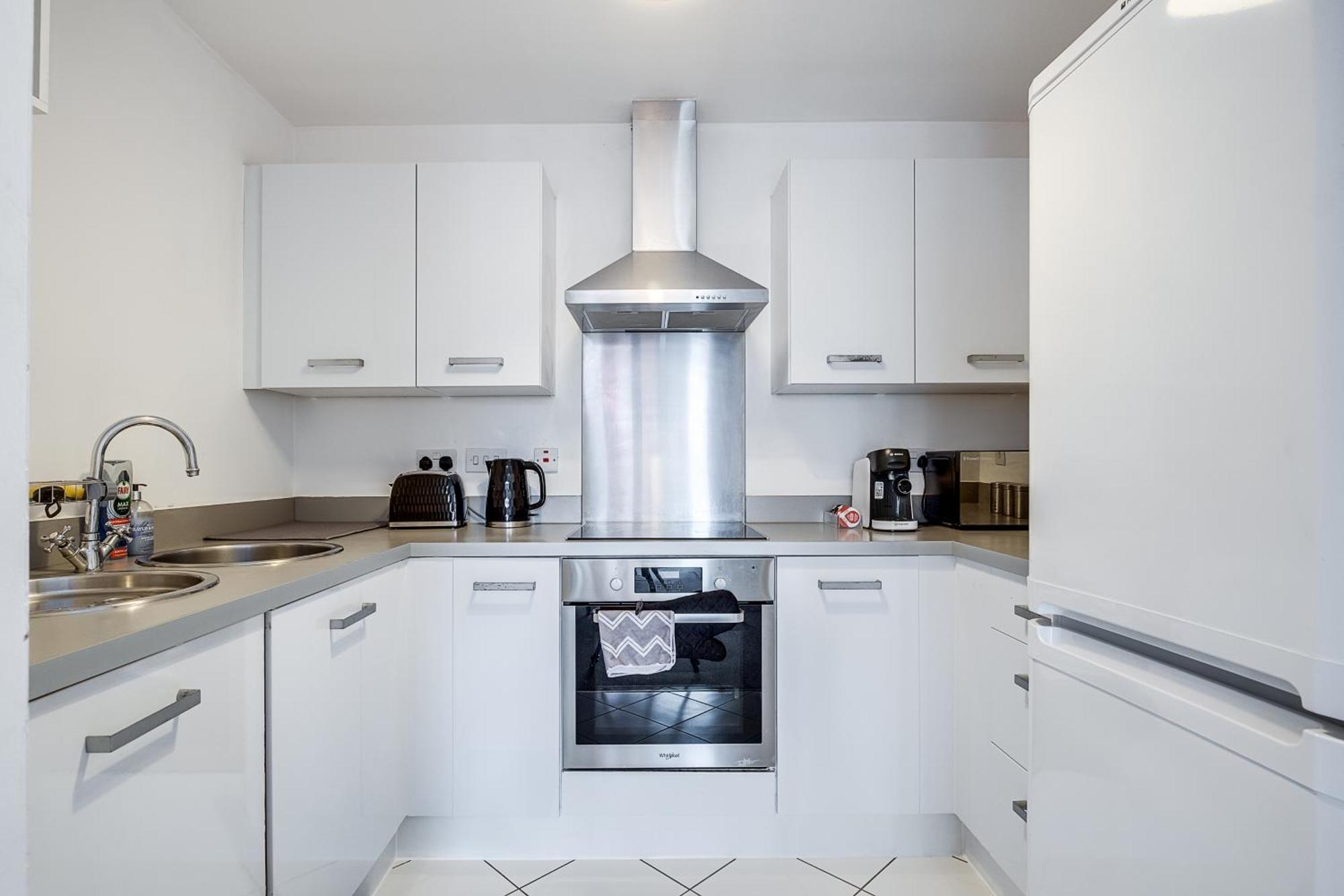 Central Suite Near Mailbox, King Bed, Ping Pong, Netflix, Sleeps 4 Бирмингам Екстериор снимка